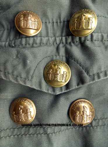 <p>Pvt Francis Patrick Spencer's uniform buttons. Royal Inniskilling Fusiliers. First World War