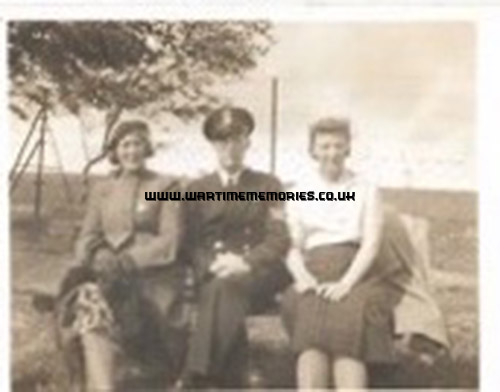 Bob with Jos and Florrie, leaving photo 1943